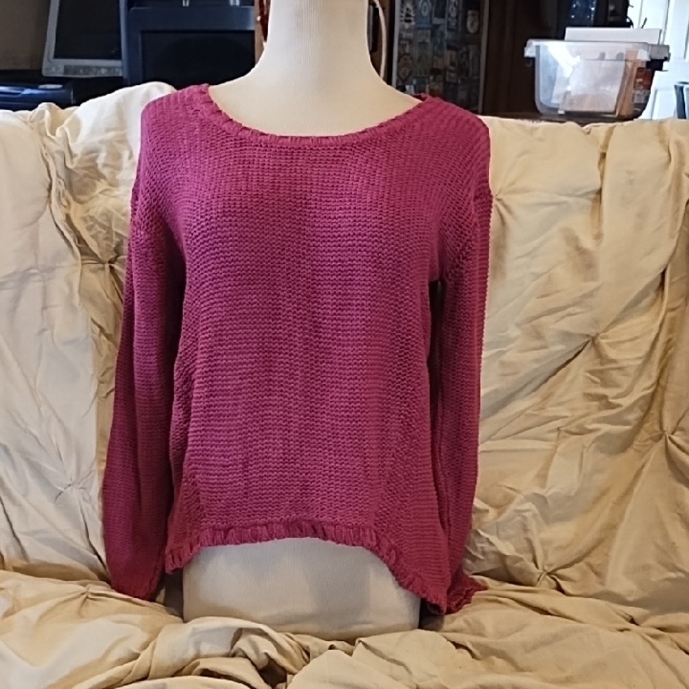 5/48 Women's Fuchsia Crew Neck Sweater